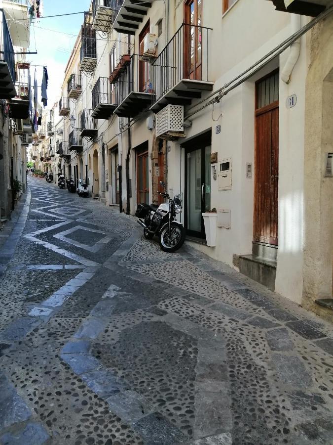 Una Stanza A Cefalu Bagian luar foto